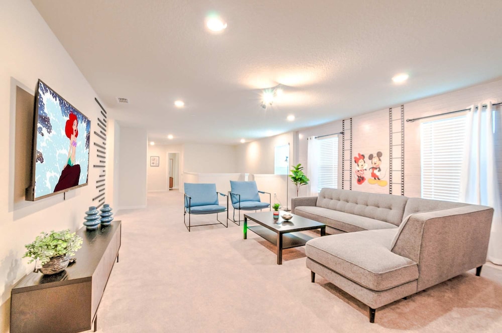 16239 7BR Stunning Home For Your Family Vacation
