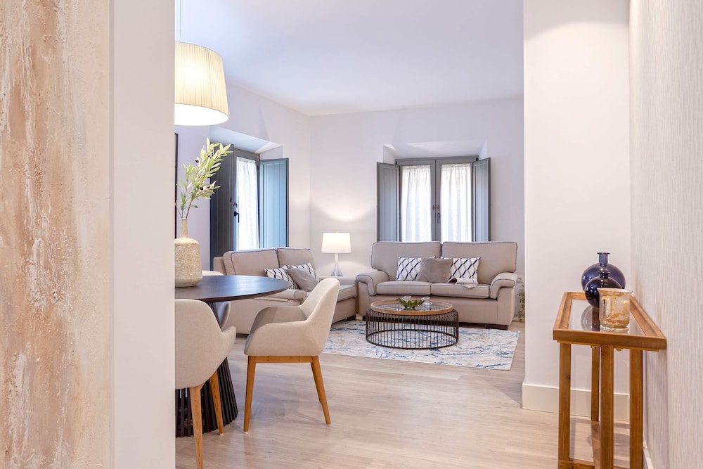 Genteel Home Varela