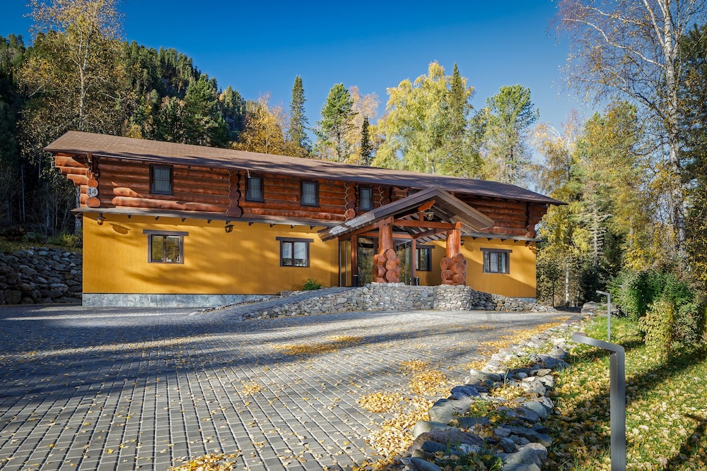 Altay Village Teletskoe