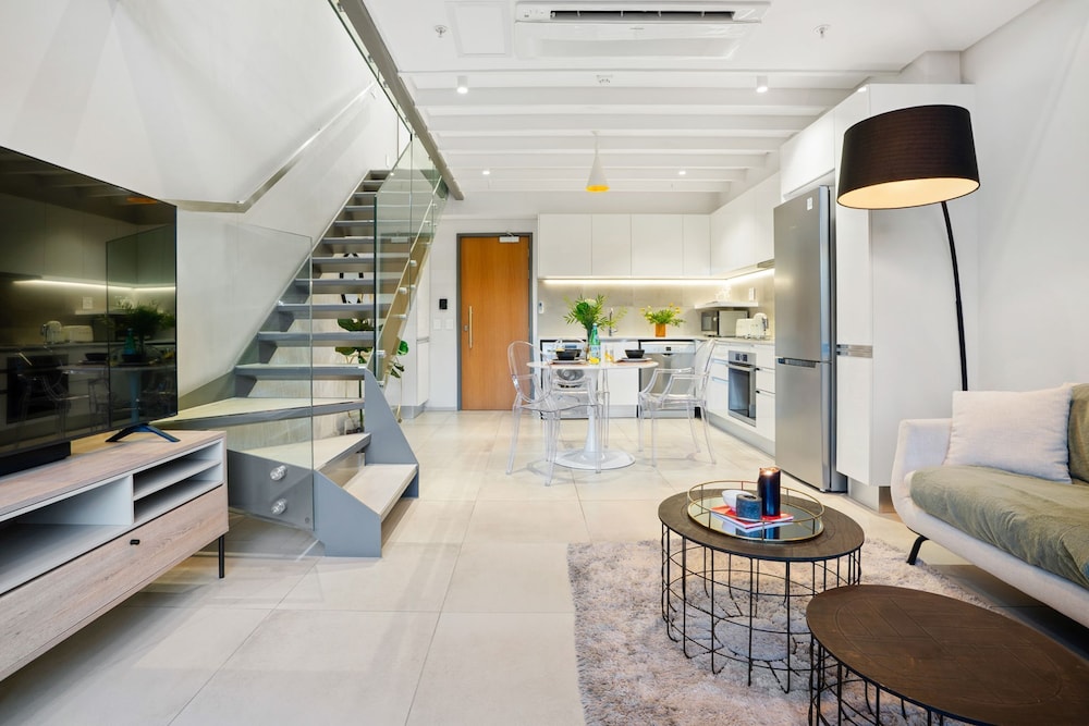 Apartment 307 at 117 on Strand