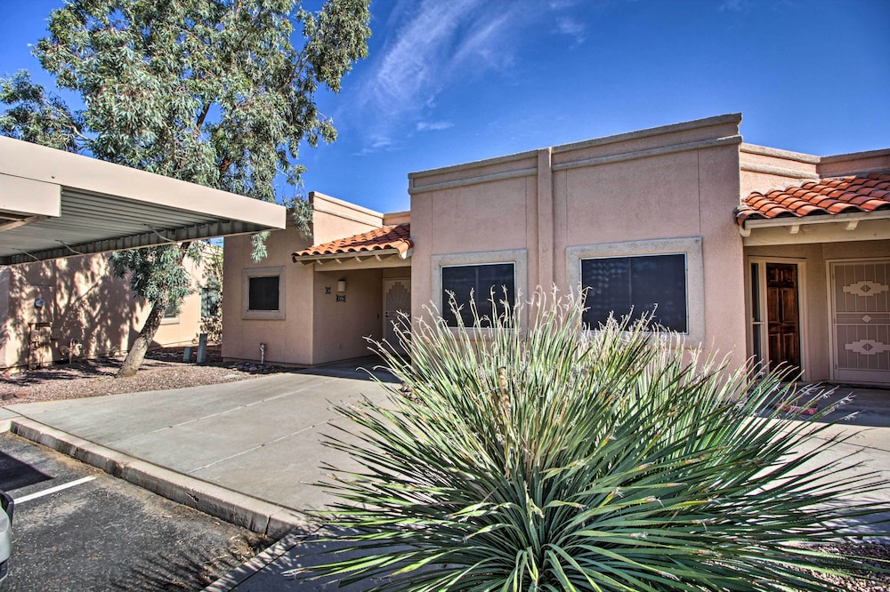 Relaxing Green Valley Townhome ~ 30 Mi to Tucson! view 5