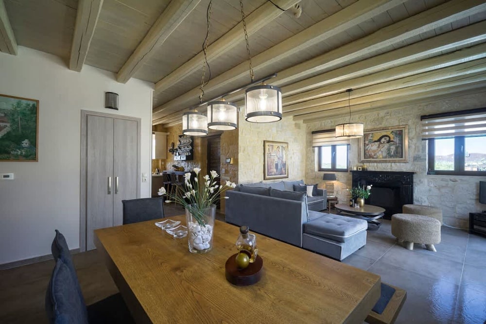 Heraklion Twins House - Private Pool Retreat