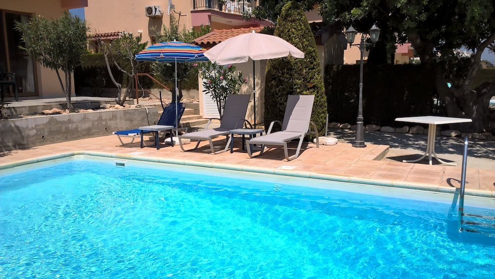 Kapsalia Holiday Villas