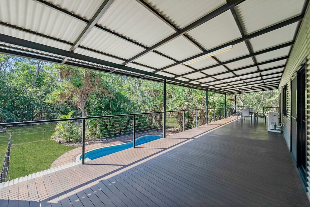 Zen Pandanus Point Pool - Backyard - Balcony