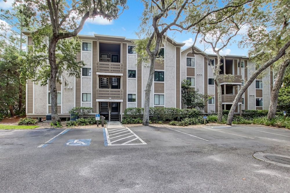 Amelia Landings 9f 2 Bedroom Condo