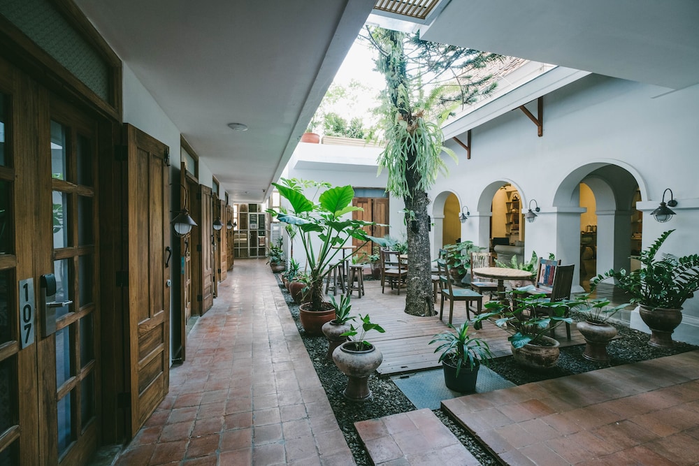 Adhisthana Hotel Yogyakarta 30