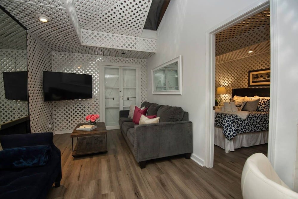 8br-best Location Heated Pool Jacuzzi Spa Gym