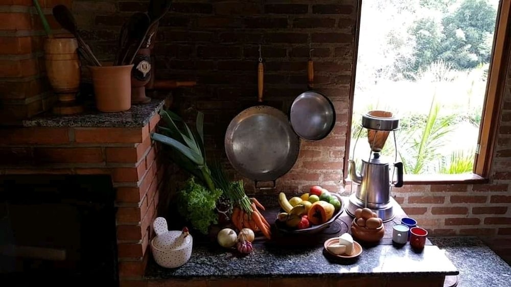 Photo 33
