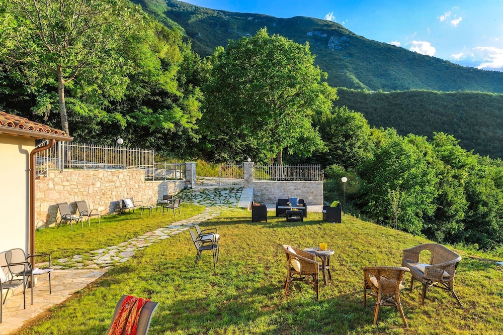 Acquanera 6 2 by Marche Holiday Villas