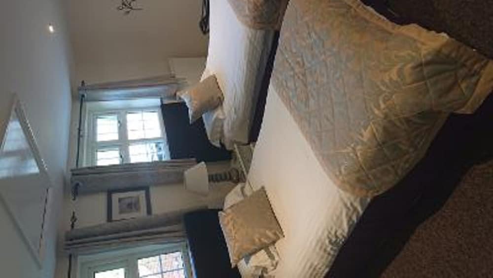 Grove House Hotel