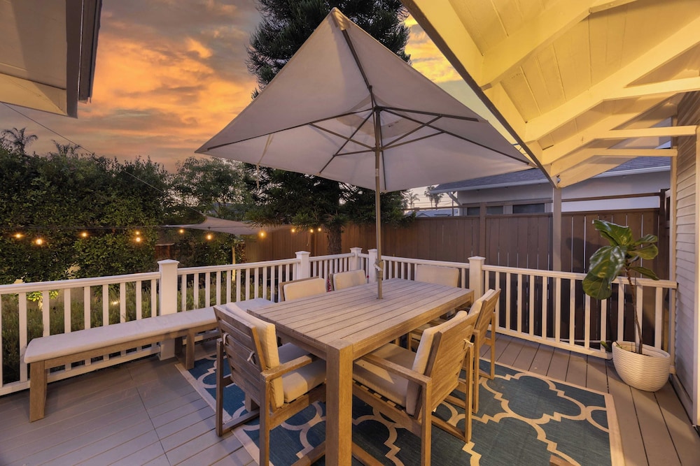 Luxe Backyard Oasis w/ Hot Tub Chic Design South Park Sanctuary