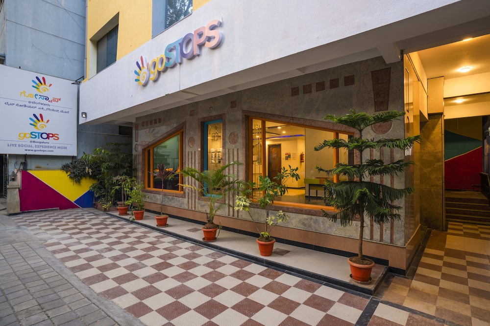 goSTOPS Bengaluru Gandhi Nagar Majestic.