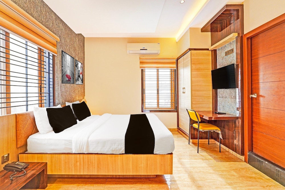 Super Townhouse Indiranagar