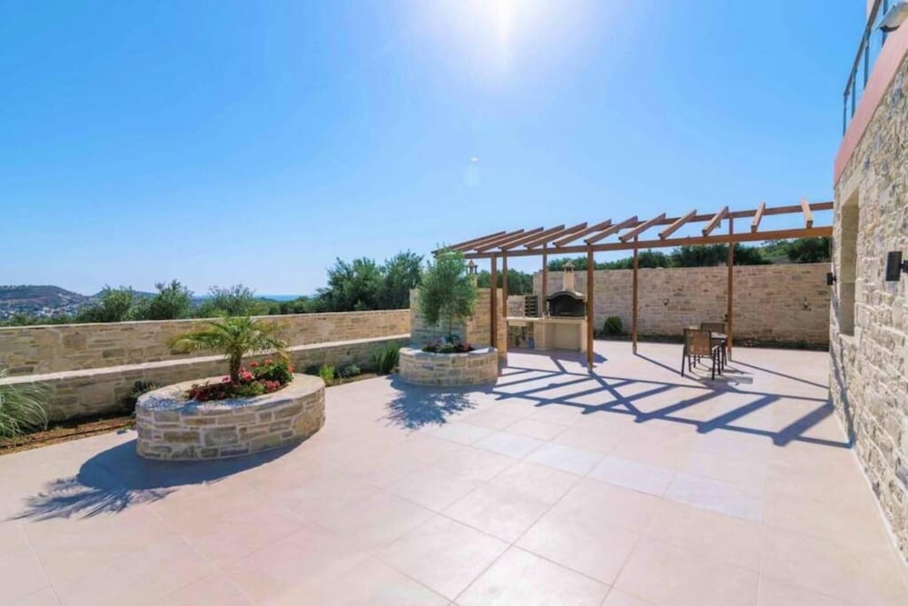 Villa Harmony in Kamilari view 4