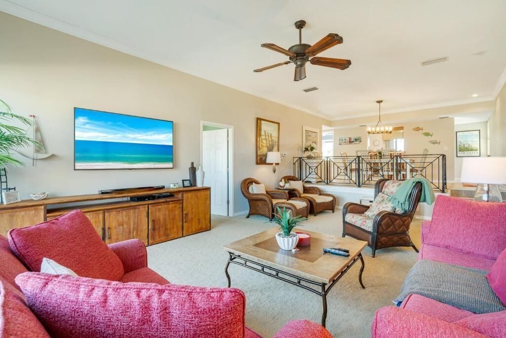 Coastal Lakehouse Condo on Siesta Key Public Beach