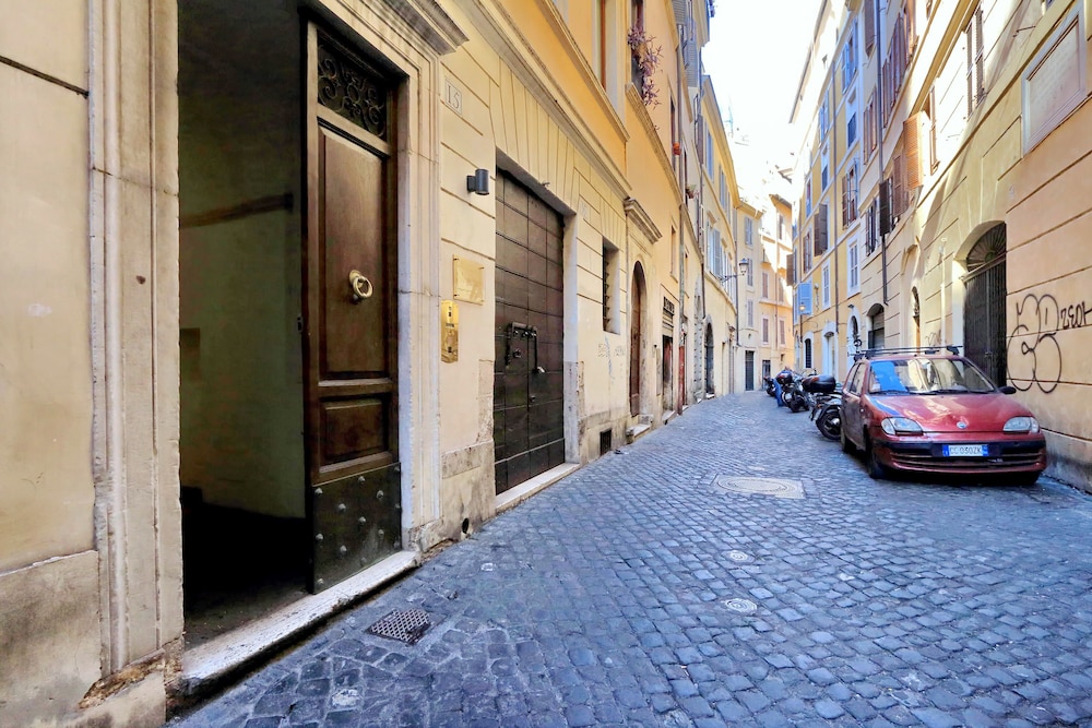 PALAZZO OLIVIA - RESIDENZA LEUTARI