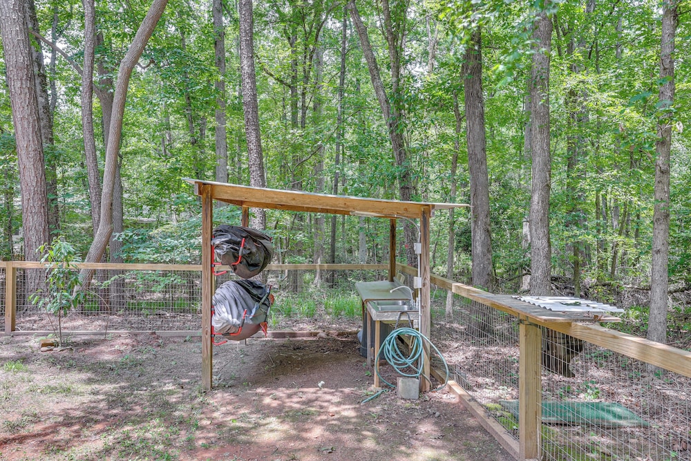 Fisher's Retreat Near Lake Thurmond: Tignall Home