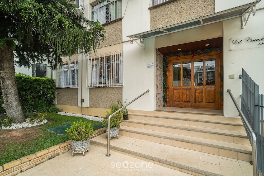 Full apt Near Ufsc in Florianopolis Cec0612