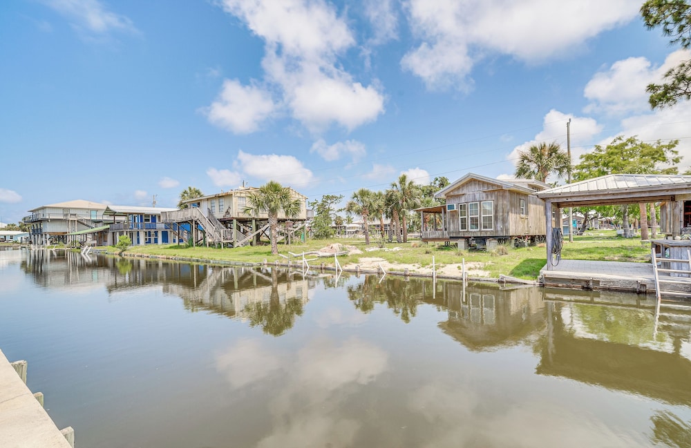 Gulf of Mexico Beach Cottage: Walk to Boat Ramp! view 2