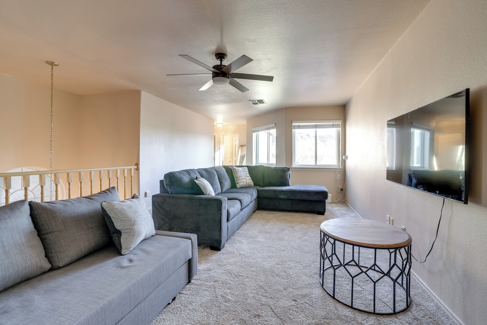 Home on Golf Course w/ Private Pool in Phoenix!