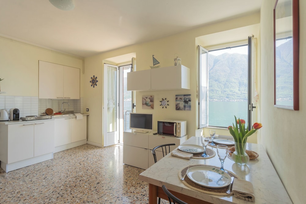 Il Timone by Rent all Como