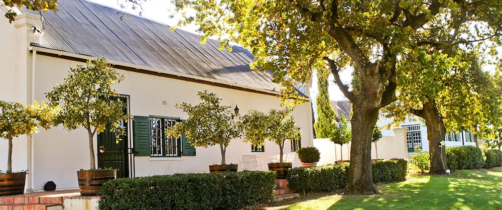 Hotel Webersburg Wine Estate - Image 1