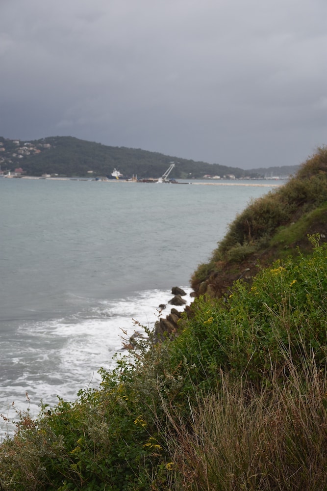 Le côte d'azur view 3