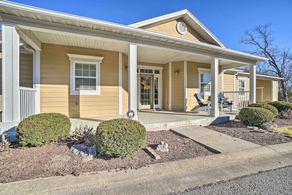 Group Winter Retreat! Stunning Villa Near SDC view 5