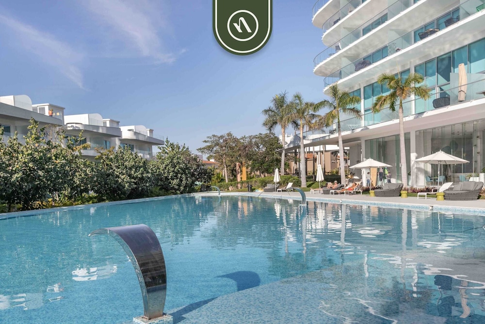 New 2BR APT - Beach Access - Pool - GYM - Jacuzzi