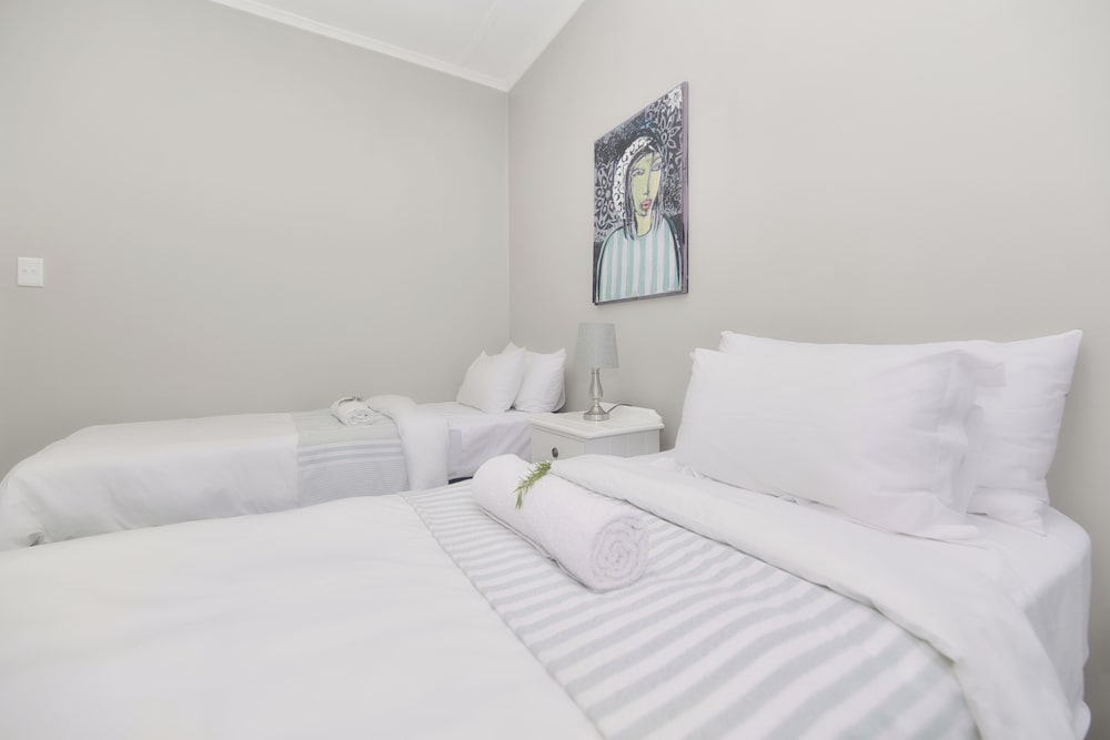 Lands Edge Eco Friendly Cottages