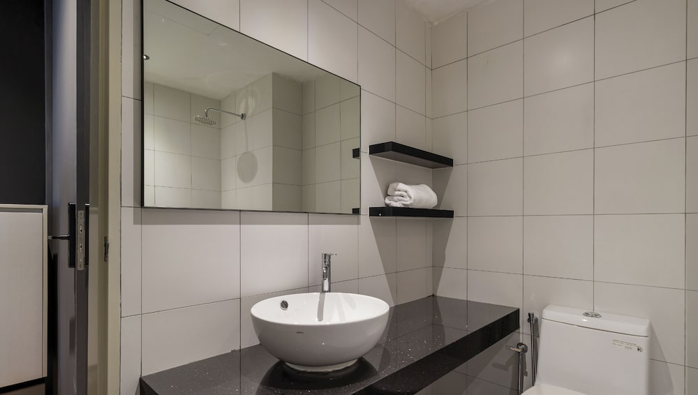 Chambers Residence, Sunway Putra Mall