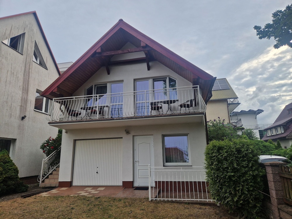 Comfortable Double Room by the Promenade