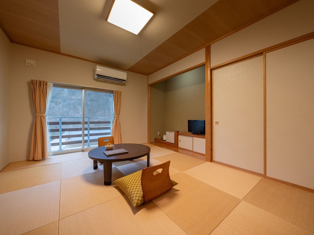 Ashionoyado Kajika