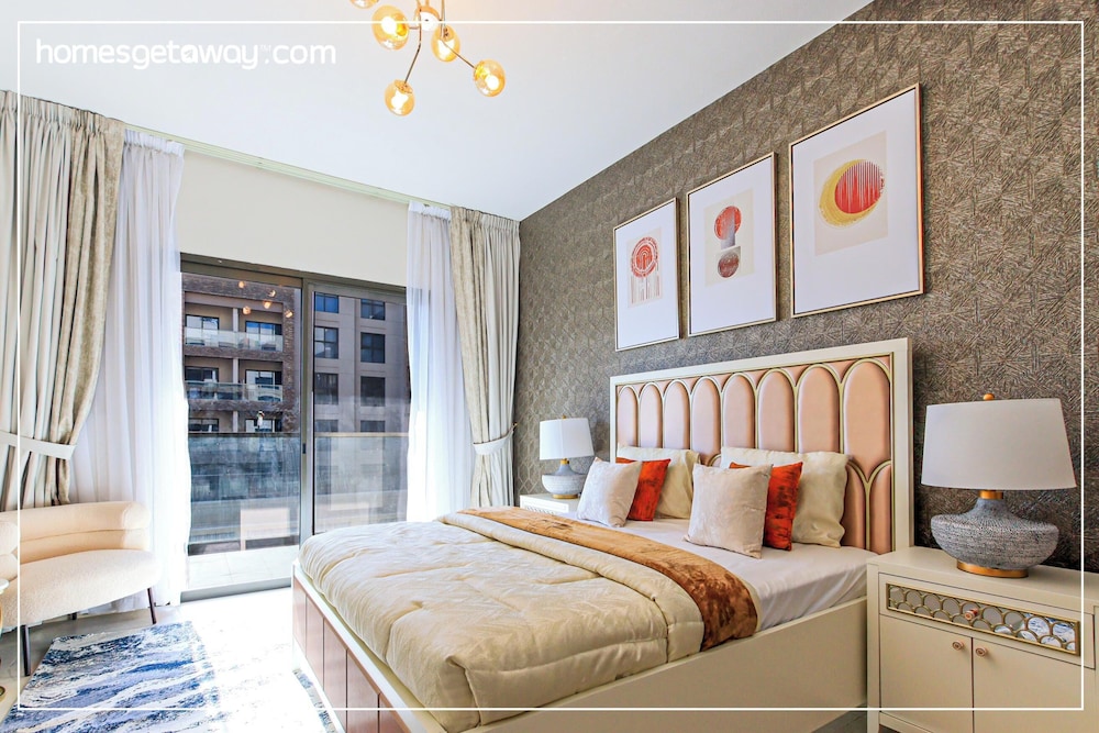 Bright Spacious 2BR with Maids