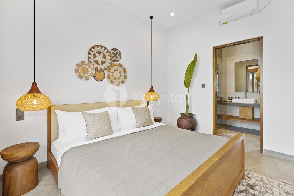 Kastara Villa by Kozystay - Canggu