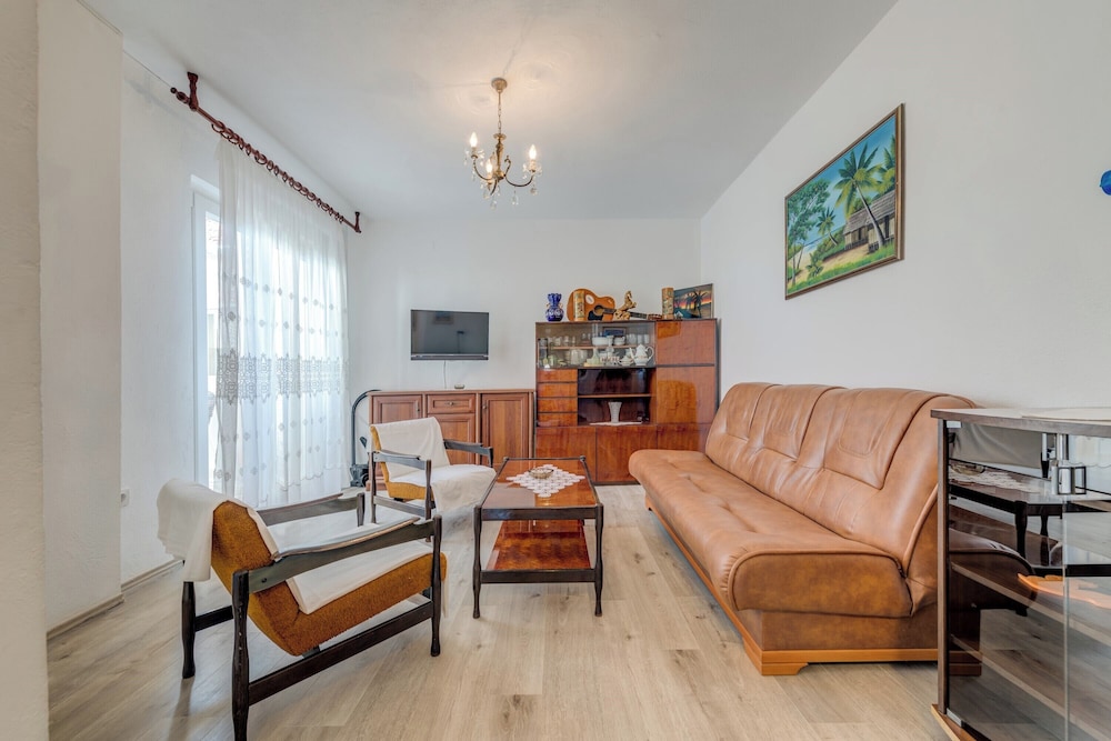 Seafront apartments Marija with terrace and mooring