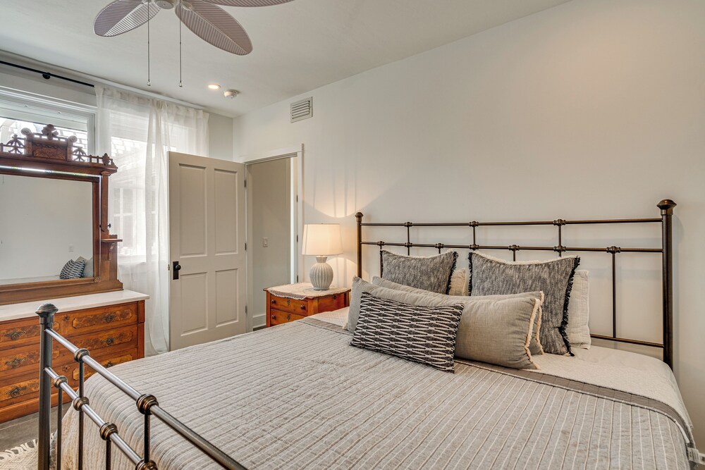 Luxe Pine Island Living: Historic Old Florida Gem!