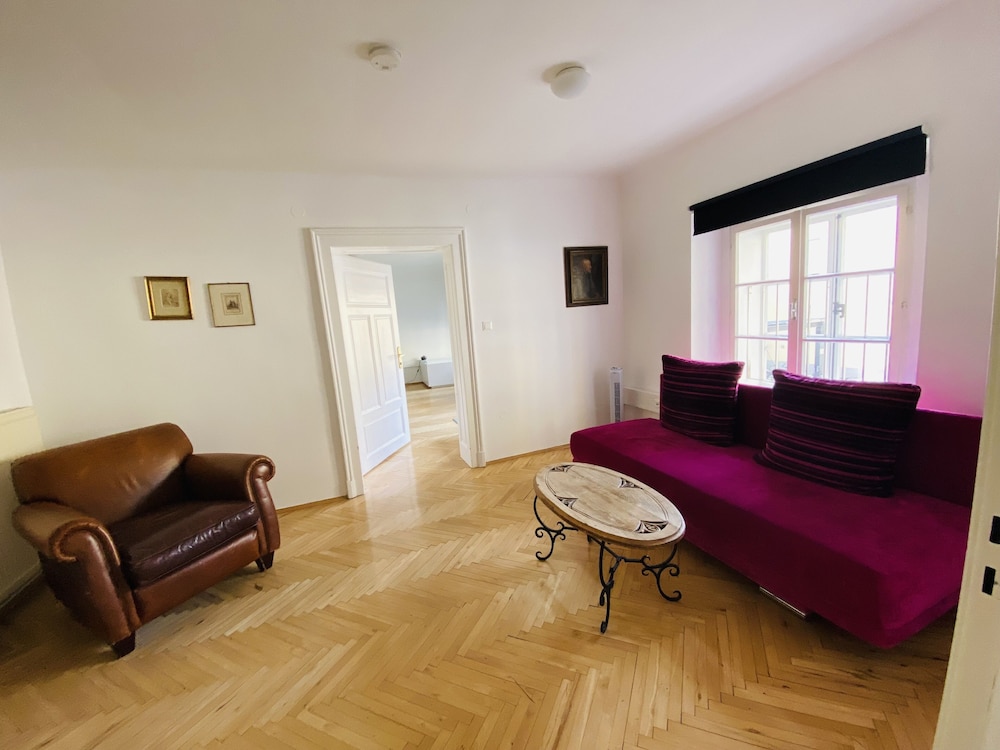 Hans-Sachs-Gasse 10