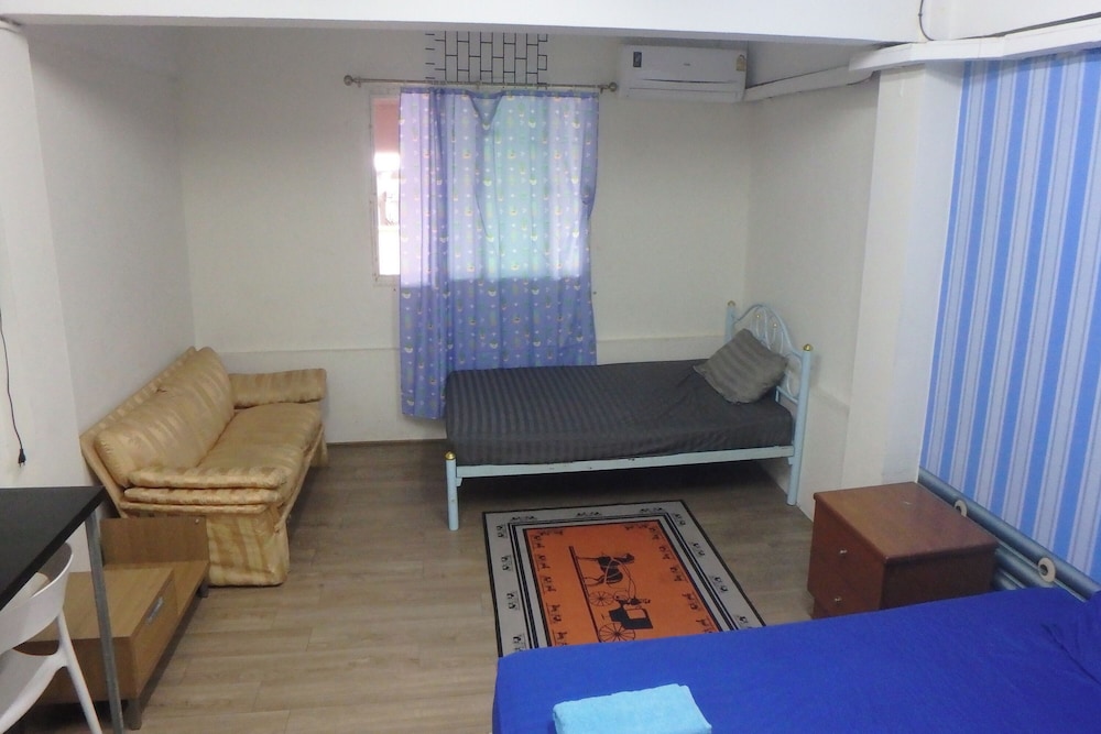 Rama 3 Sunrise Hostel