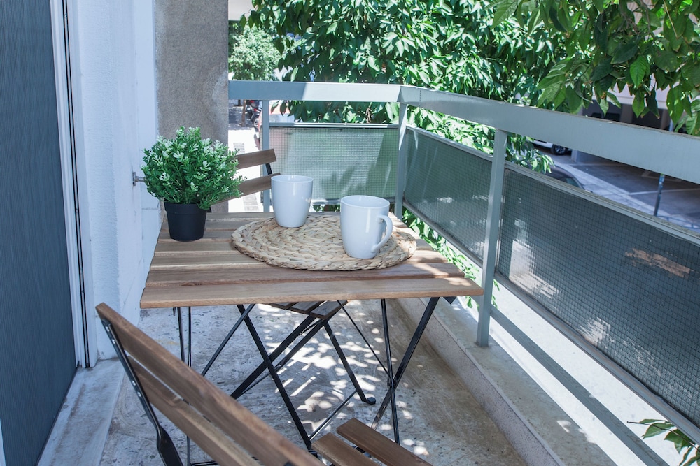 Panormou Modern Elegant 3 Bd Balcony Apt