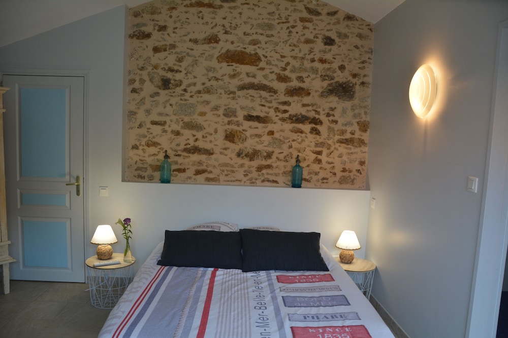 Photo 10