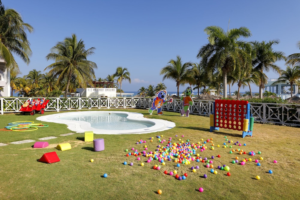 Grand Palladium Lady Hamilton Resort  Spa All Inclusive - Property Image 64