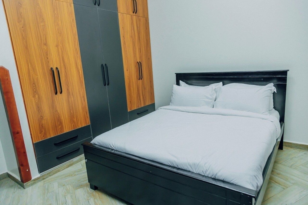 Cozy Residences Kampala 003 view 4