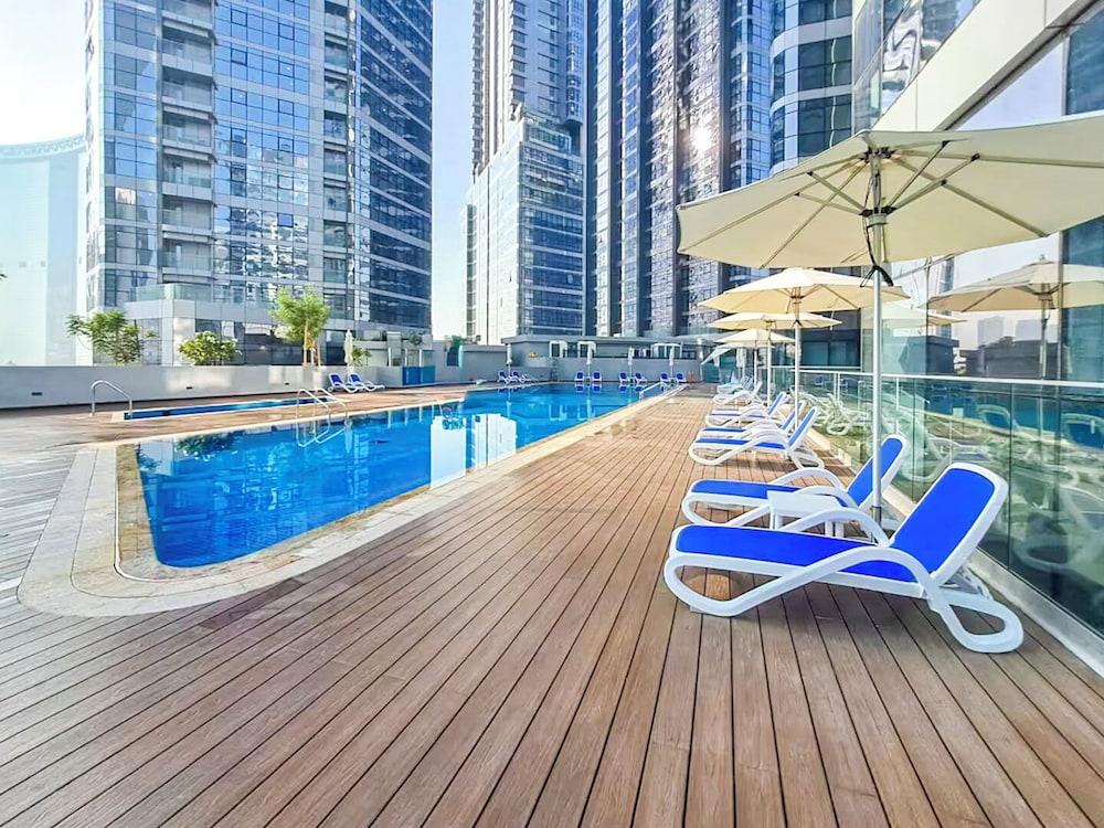 Radiant Boulevard by DVH Luxe Retreats