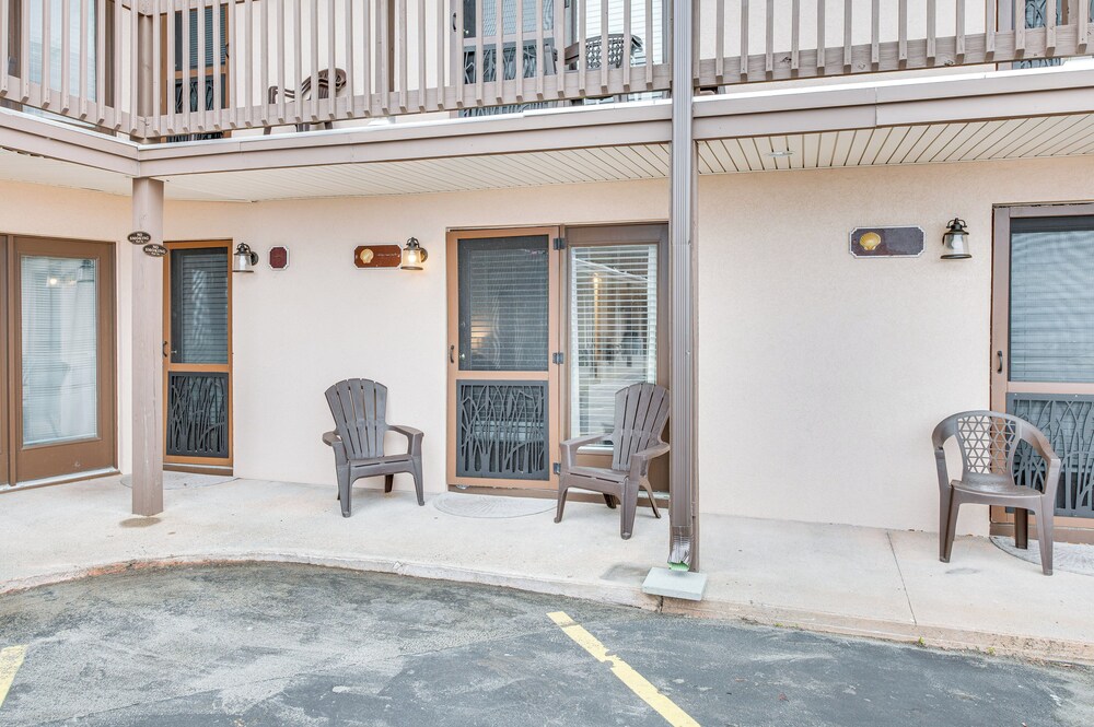 'beachfront 9' Condo on Old Orchard Beach