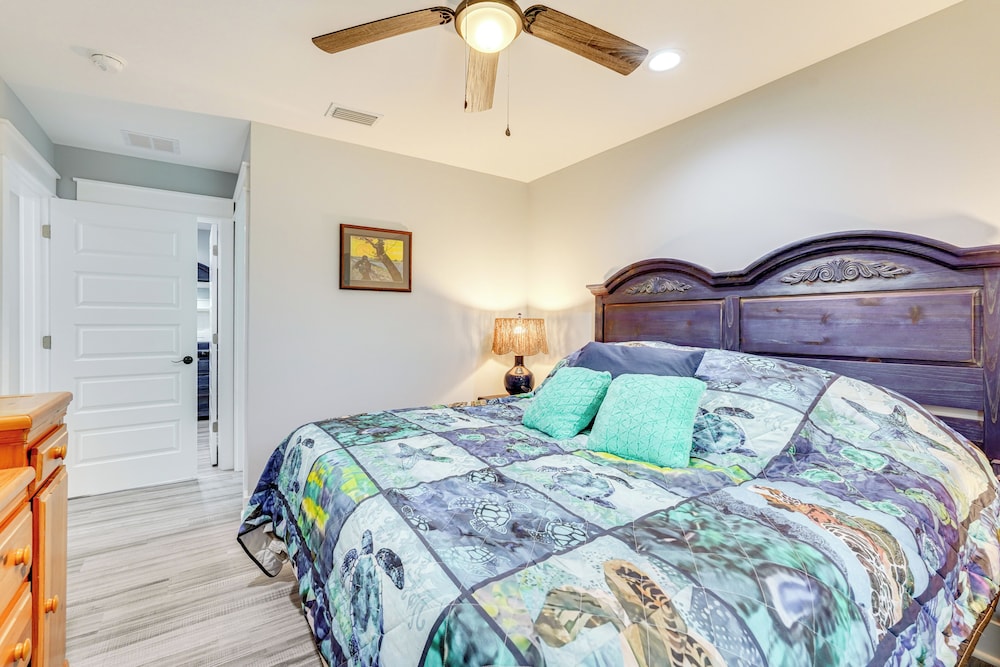 1 Mi to Beach: Dog-friendly PCB Home w/ Backyard!