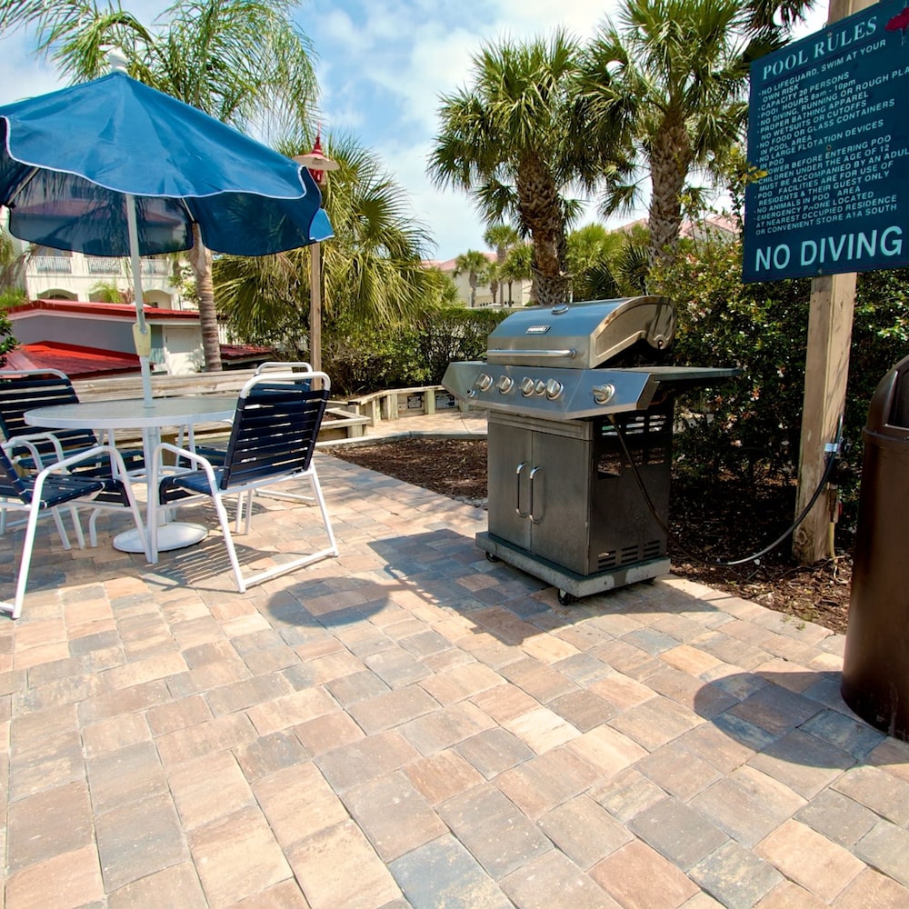 Hibiscus H104 in St Augustine