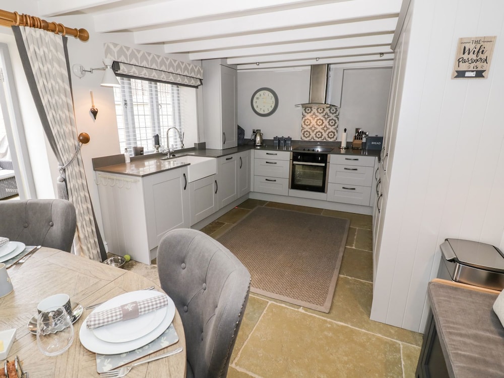 Cotstone Cottage