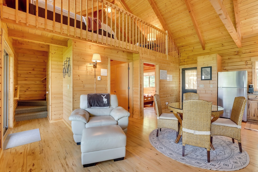 Bluff Views: 'bunker Hill' Cabin in Mindoro!