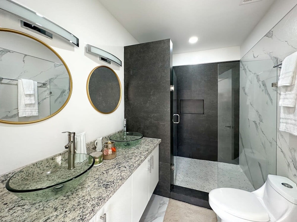 Modern Home in The Exclusivity of Las Conchas